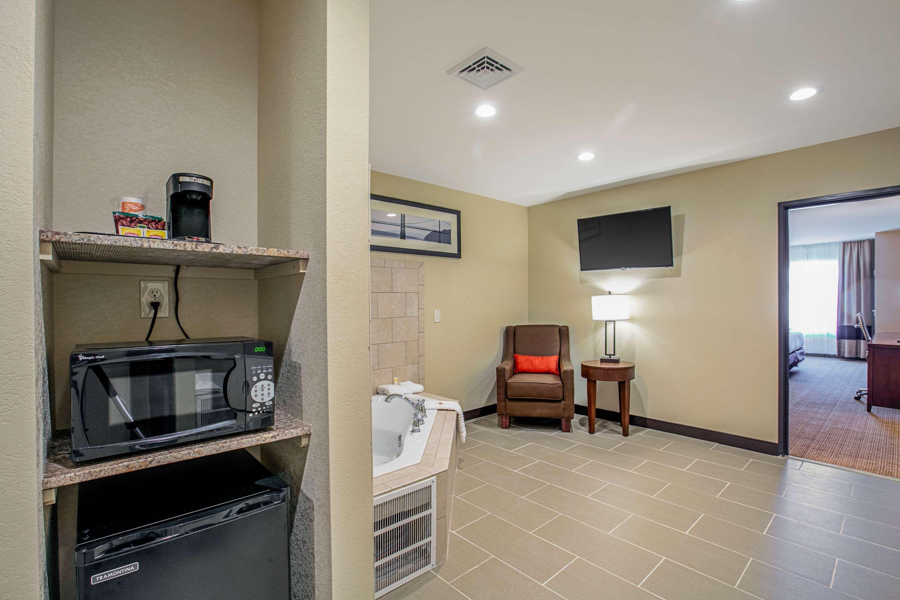 Comfort Suites Fishkill Near Interstate 84 Exterior foto